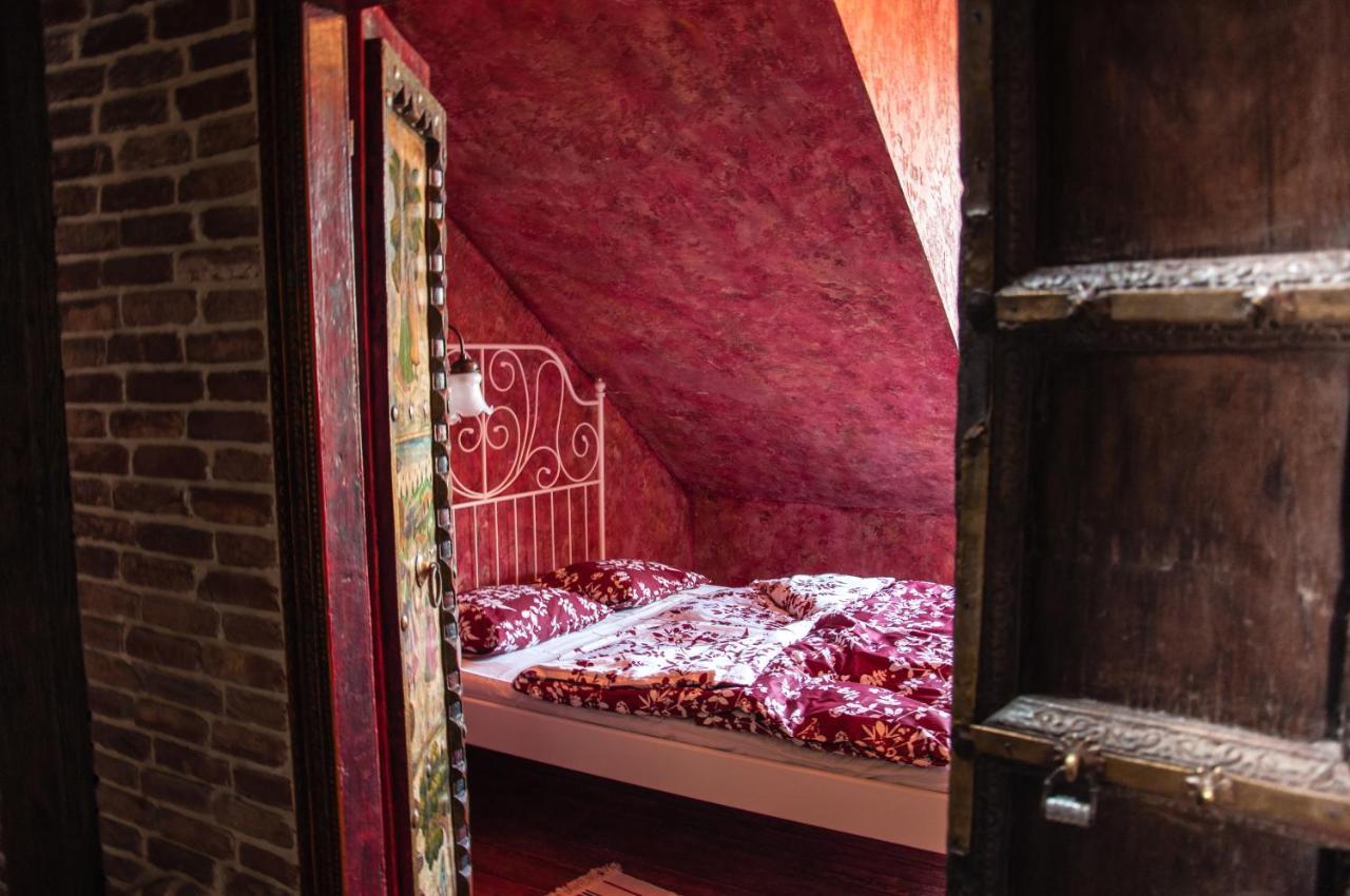 Attic Apartment Warszawa Экстерьер фото